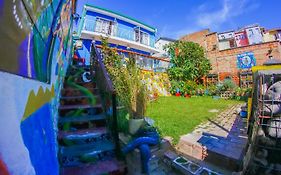 La Casa Azul Hostel